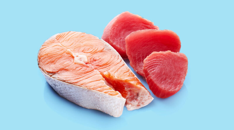 Is salmon or tuna healthy? There are 2 major differences in nutrition, nutritionists say